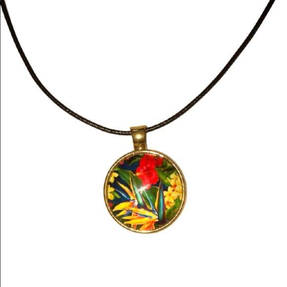 GARDEN OF FLOWETS CABOCHON ON CORDING - Picture 2 of 2